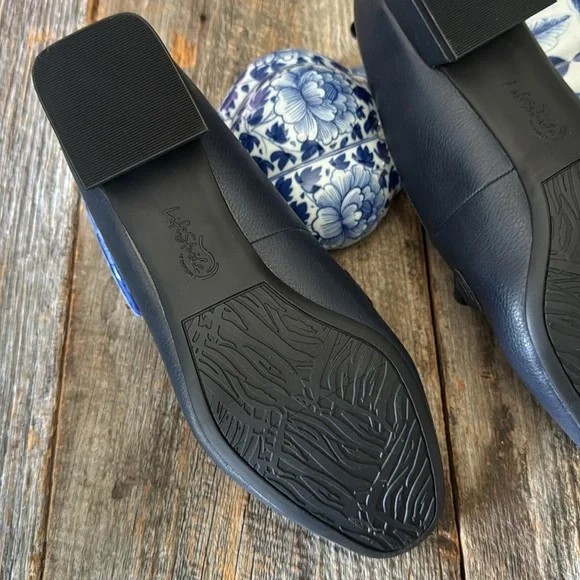 Life Stride Women's Navy Confident Loafers Size 8.5M - Picture 9 of 12